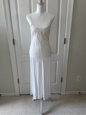 Newport News White Linen Lace-Trim Slip Dress